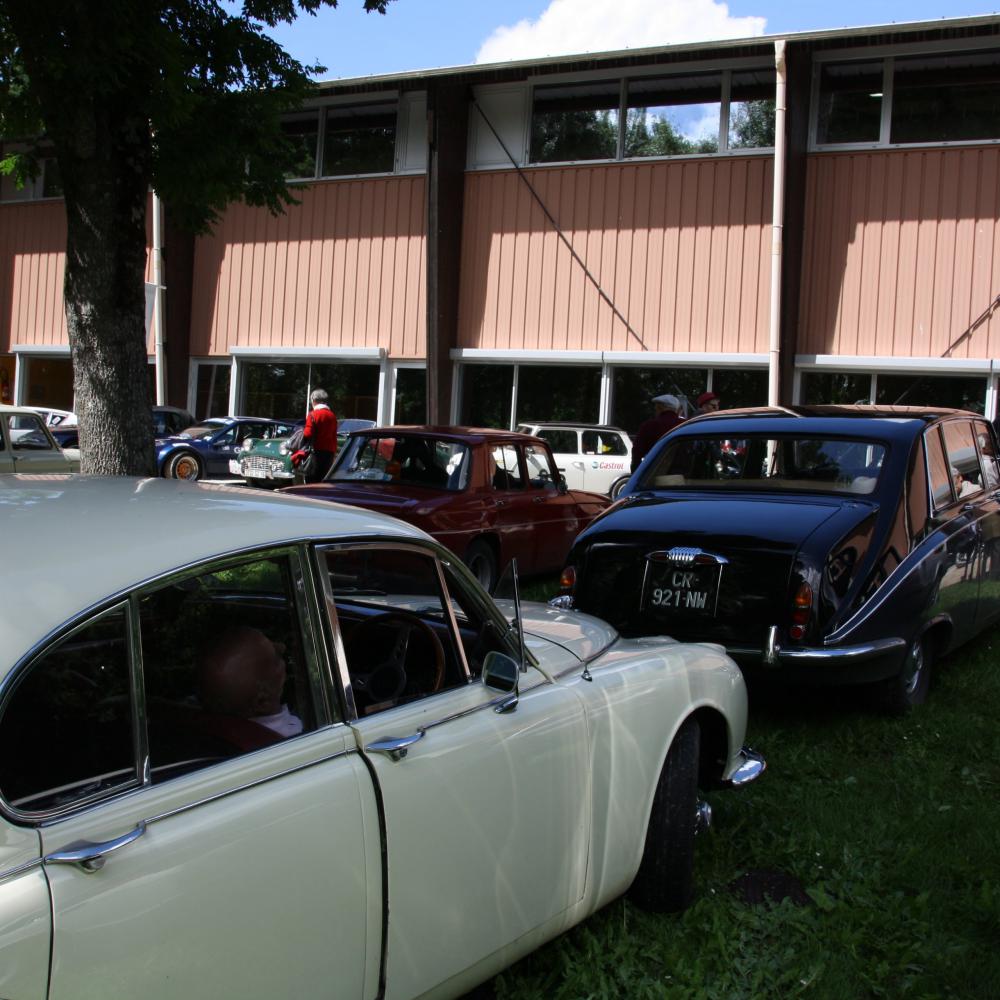 Exposition et ballade en véhicules de collection